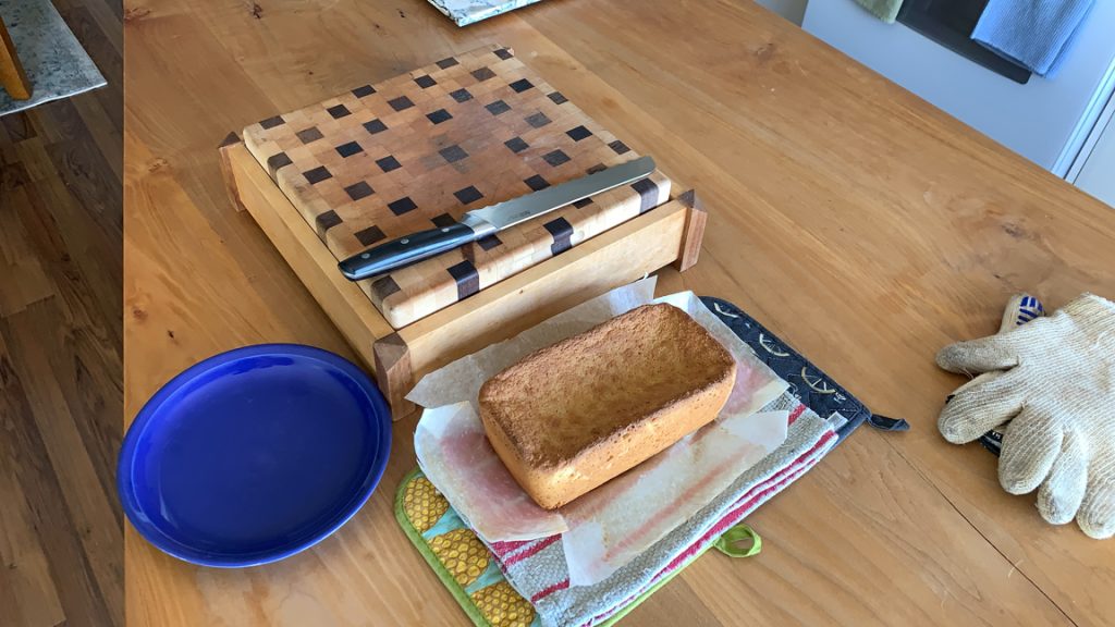 Low carb yeasted bread